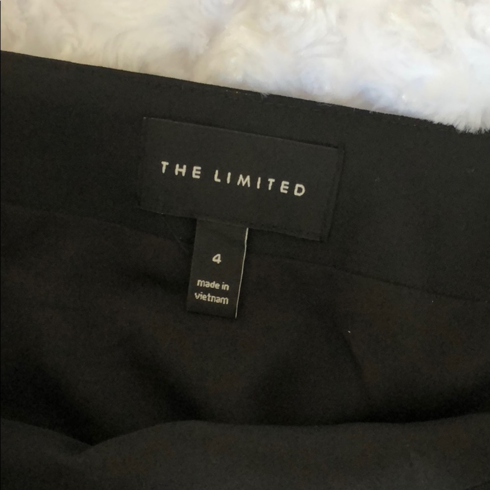 SUMMER CLOSEOUT ☀️ \The Limited\• Black Ruffle Drop Tier Skirt - Picture 7 of 9